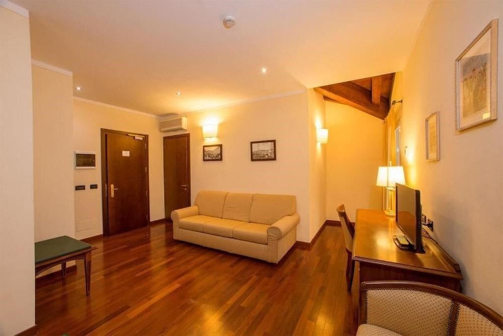 Photo of Livingroom in Montecchio Emilia