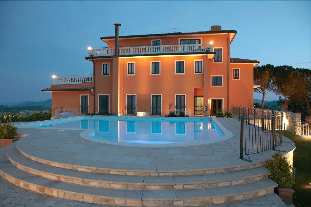 Photo of Outdoor in Montone