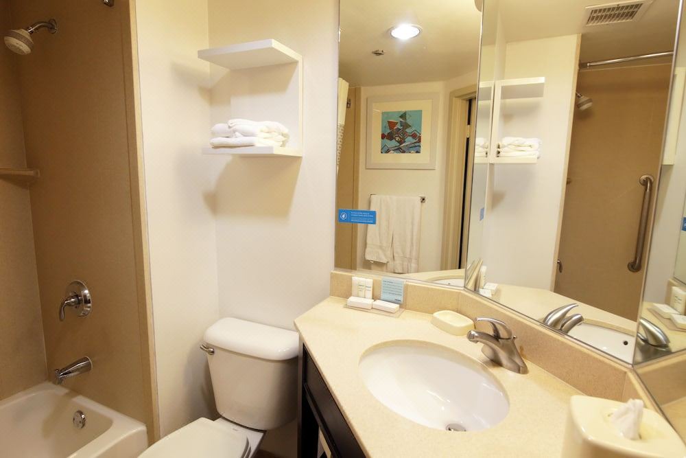 Photo of Bathroom in Harbor