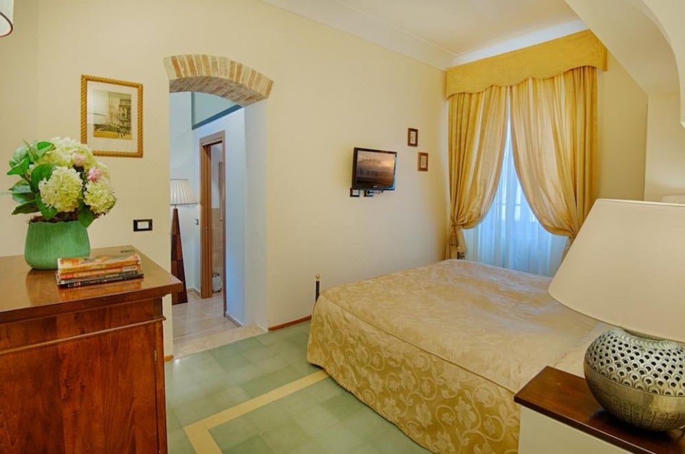 Photo of Bedroom in Mensanello