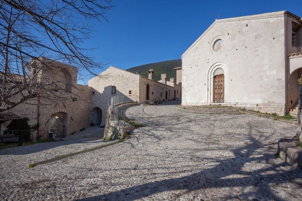Photo of Buildings in Campello sul Clitunno