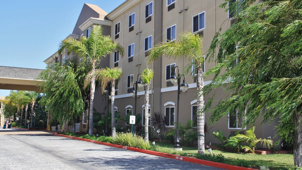 Photo of Buildings in Hawthorne