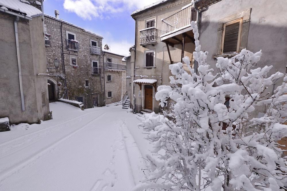 Photo of Buildings in Rocca di Mezzo