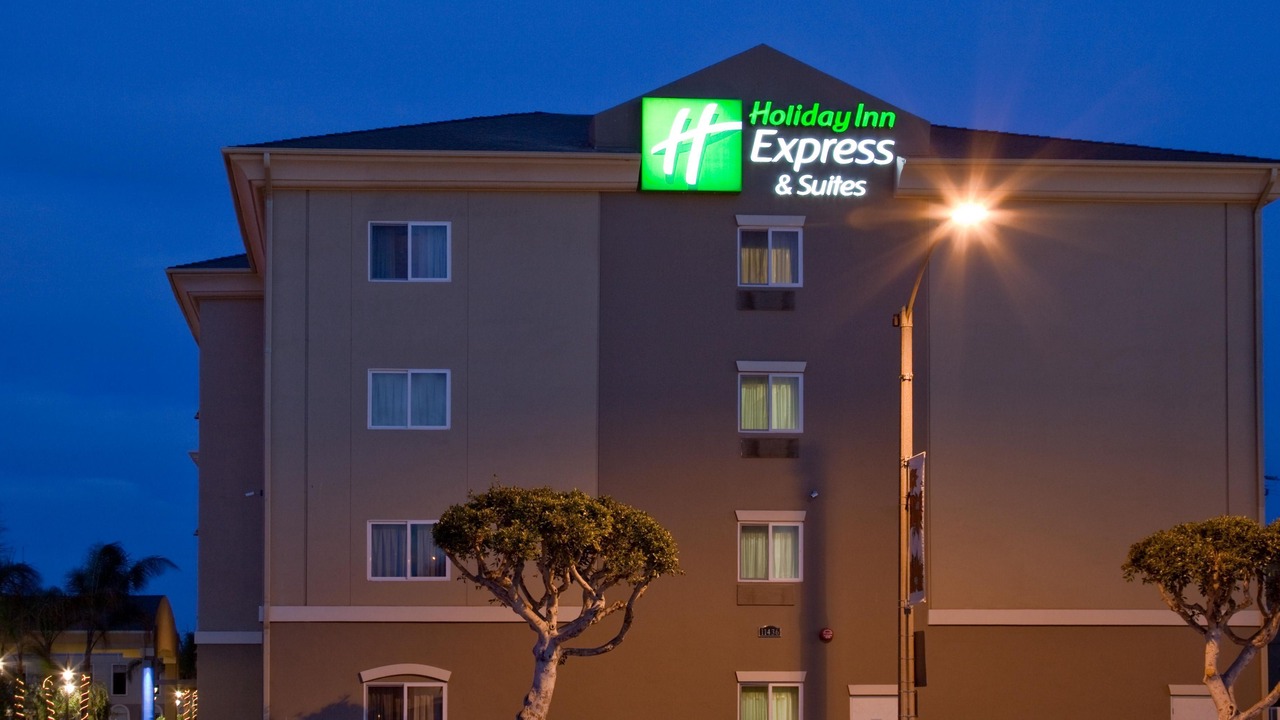 Photo of Buildings in Hawthorne