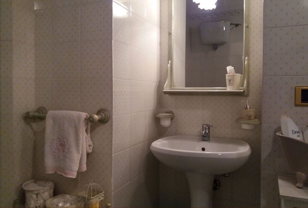 Photo of Bathroom in Gubbio