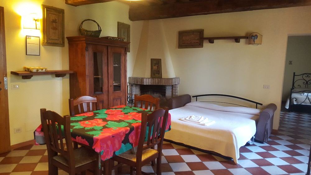Photo of Livingroom in Montelovesco
