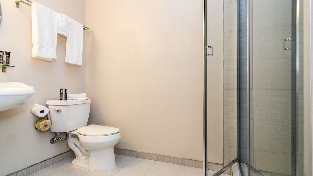 Photo of Bathroom in Northwest San Pedro