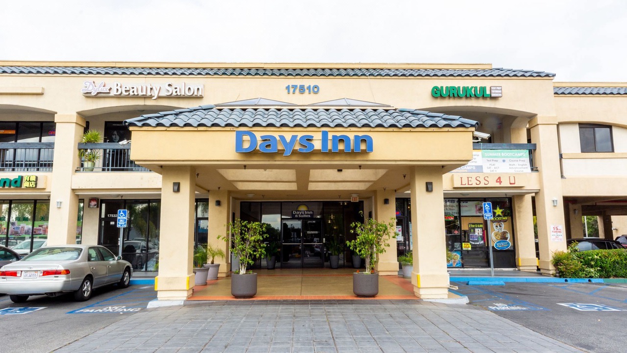 Photo of Buildings in Artesia