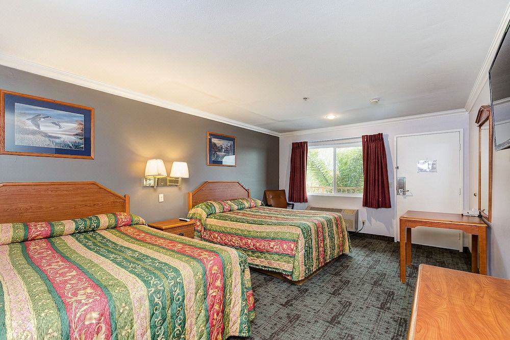Photo of Bedroom in Northwest Anaheim