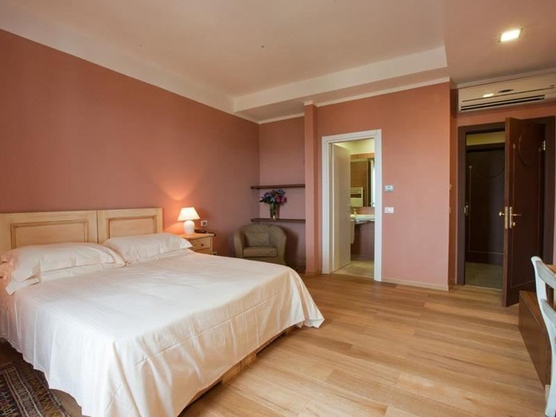 Photo of Bedroom in Santo Stefano di Magra