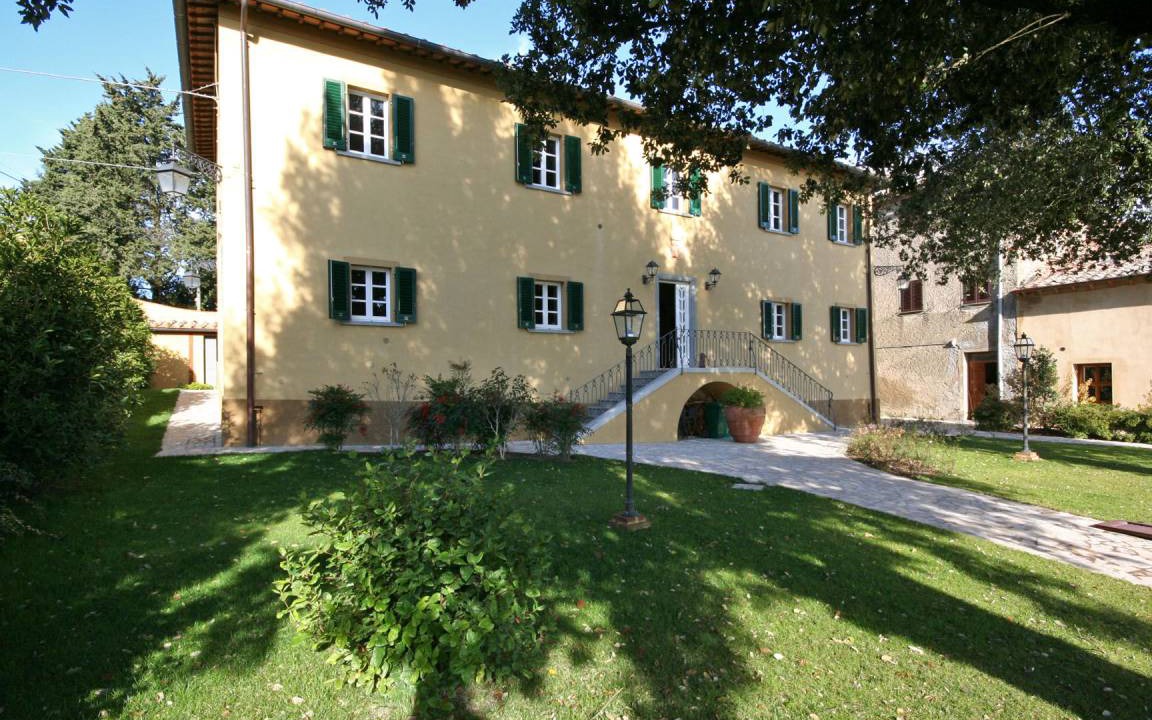 Photo of Others in Volterra