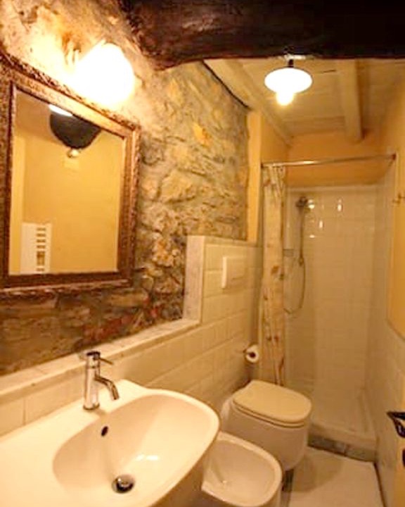 Photo of Bathroom in Caste