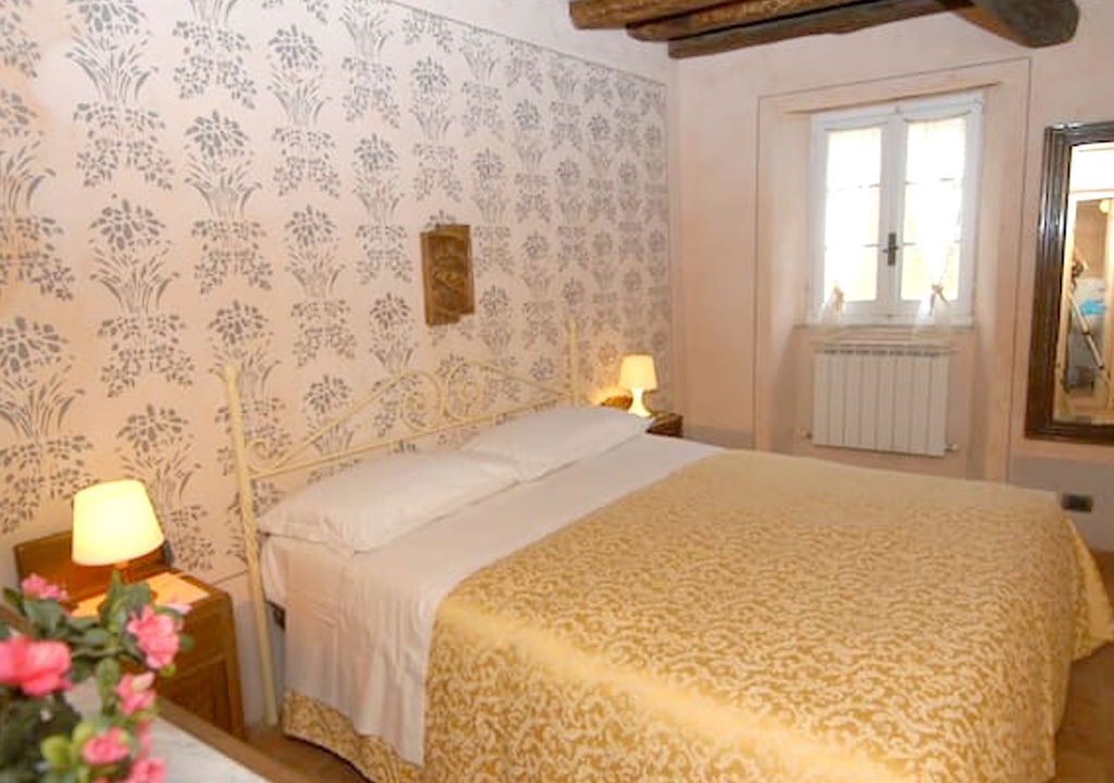 Photo of Bedroom in Caste