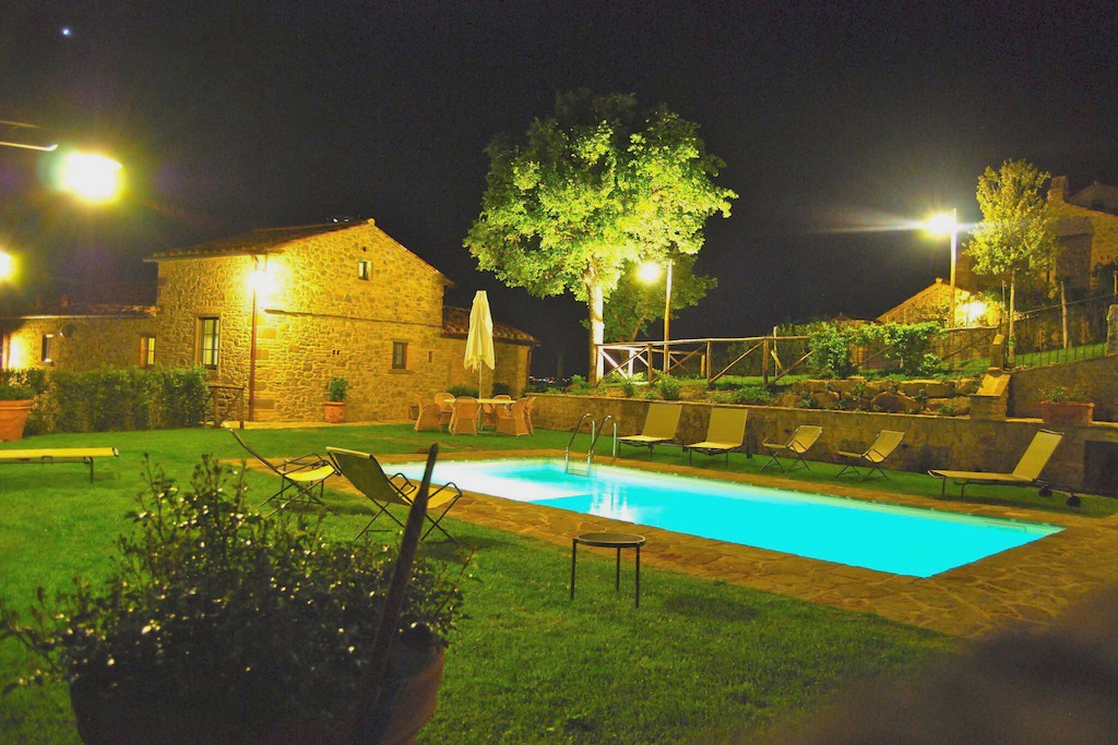Photo of Others in Ossaia