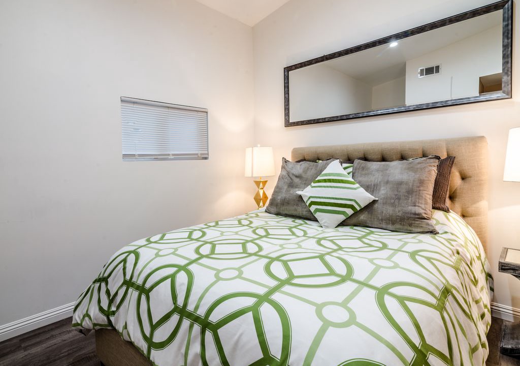 Photo of Bedroom in Pico - Robertson