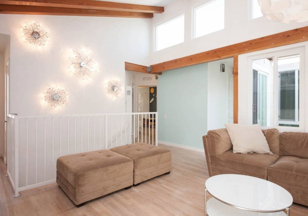Photo of Livingroom in Mid-City