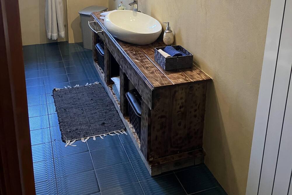 Photo of Bathroom in Collecorvino