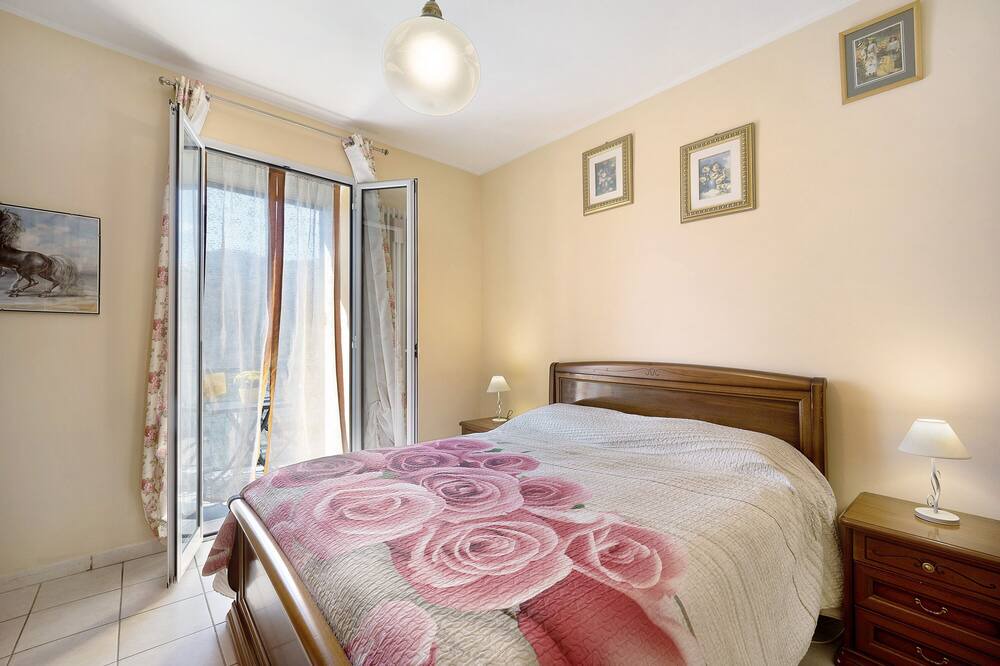 Photo of Bedroom in Pontedassio