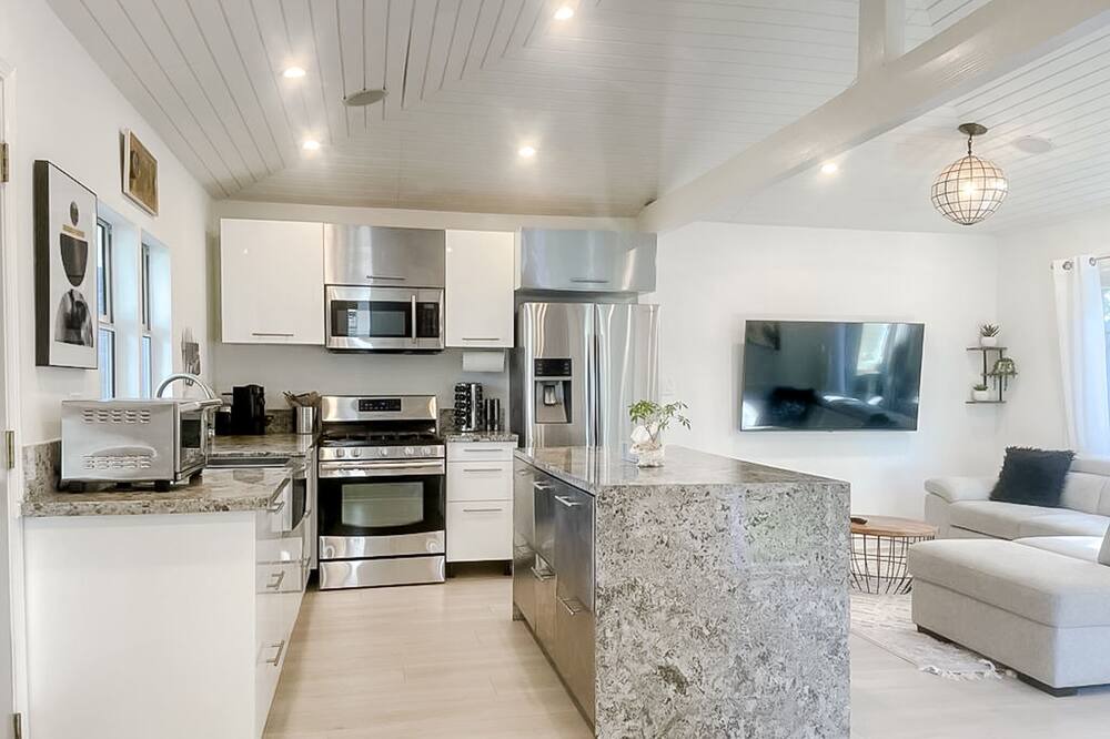 Photo of Kitchen in Hollywood Hills West