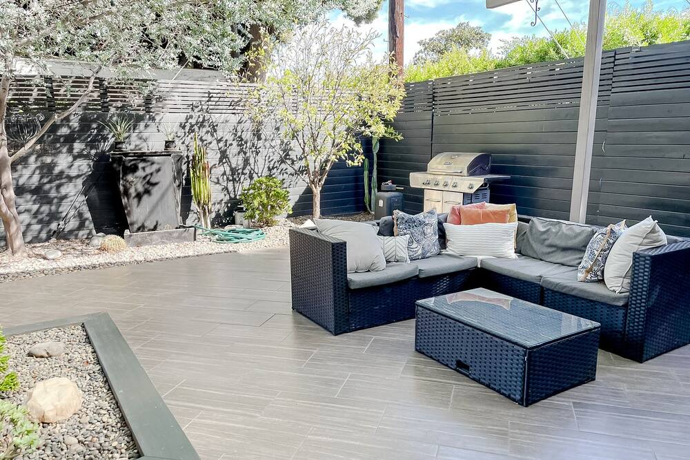 Photo of Others in Hollywood Hills West