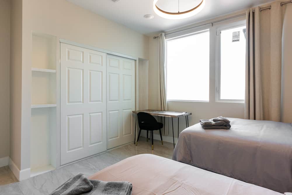 Photo of Bedroom in Lennox