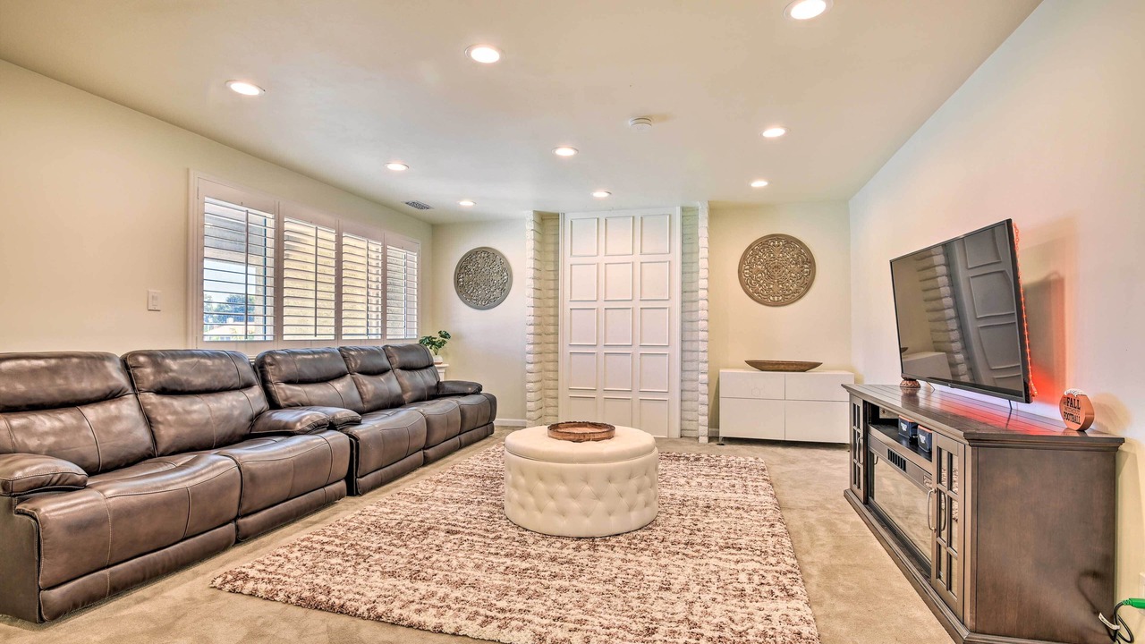Photo of Livingroom in West Carson