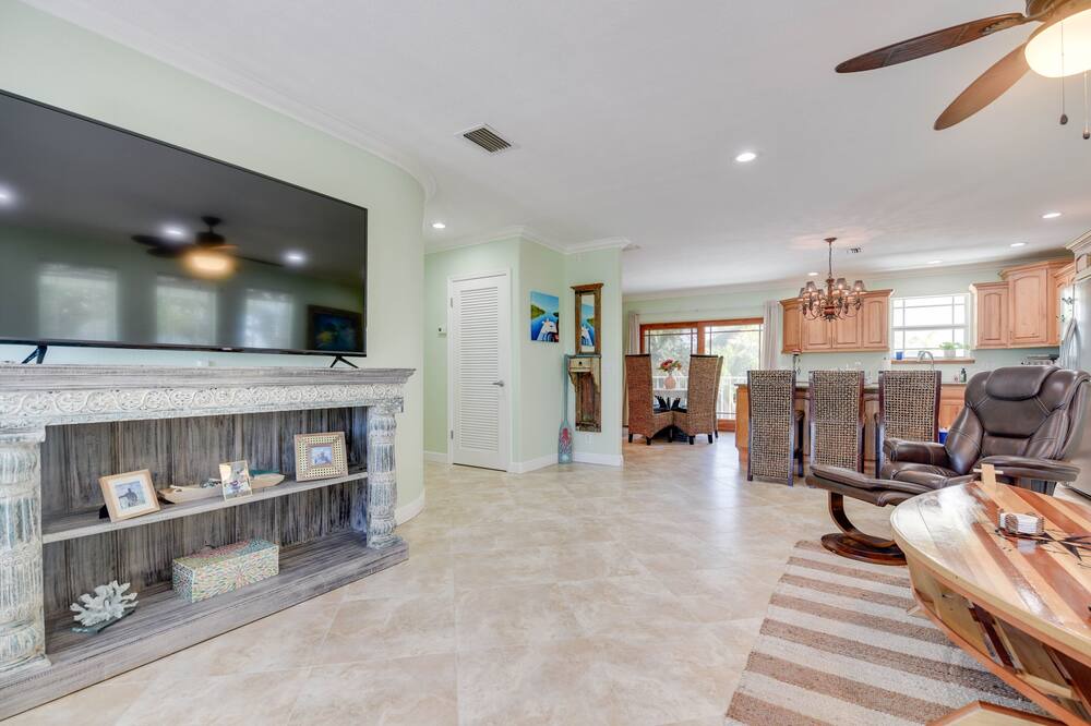 Photo of Livingroom in Key West