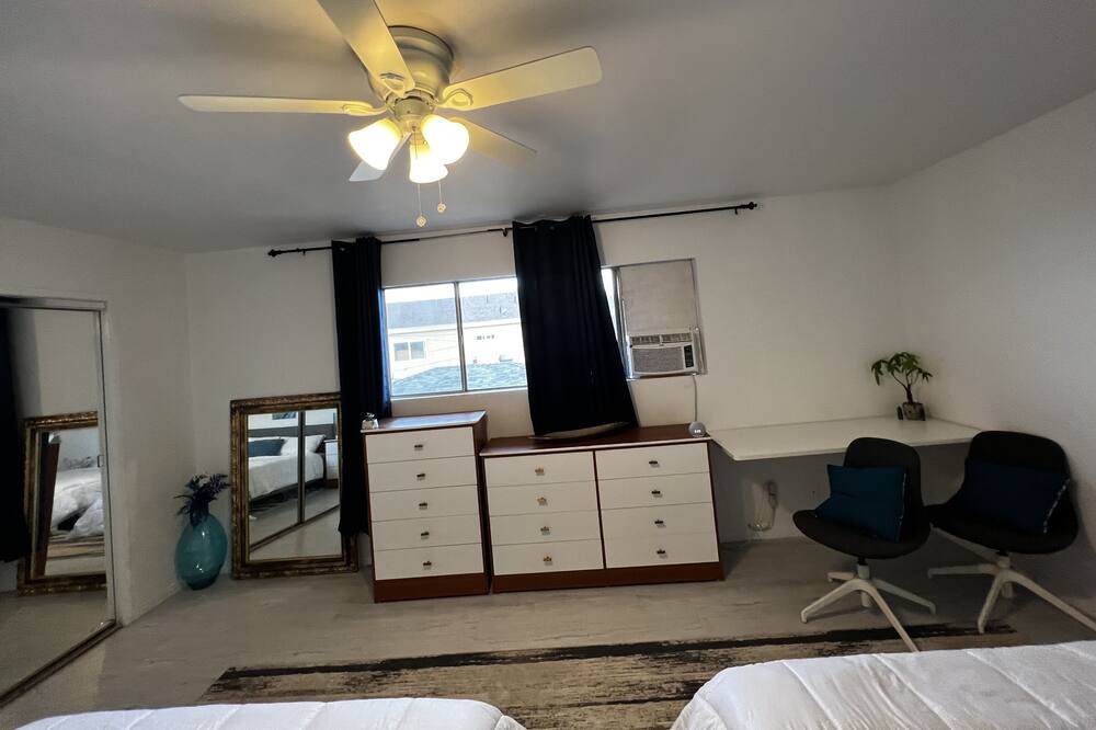 Photo of Bedroom in Lawndale