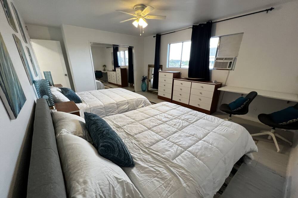 Photo of Bedroom in Lawndale