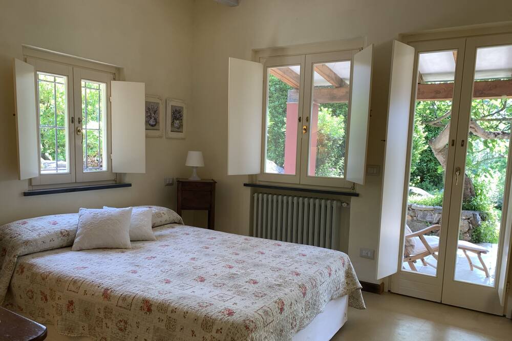 Photo of Bedroom in Montemarcello
