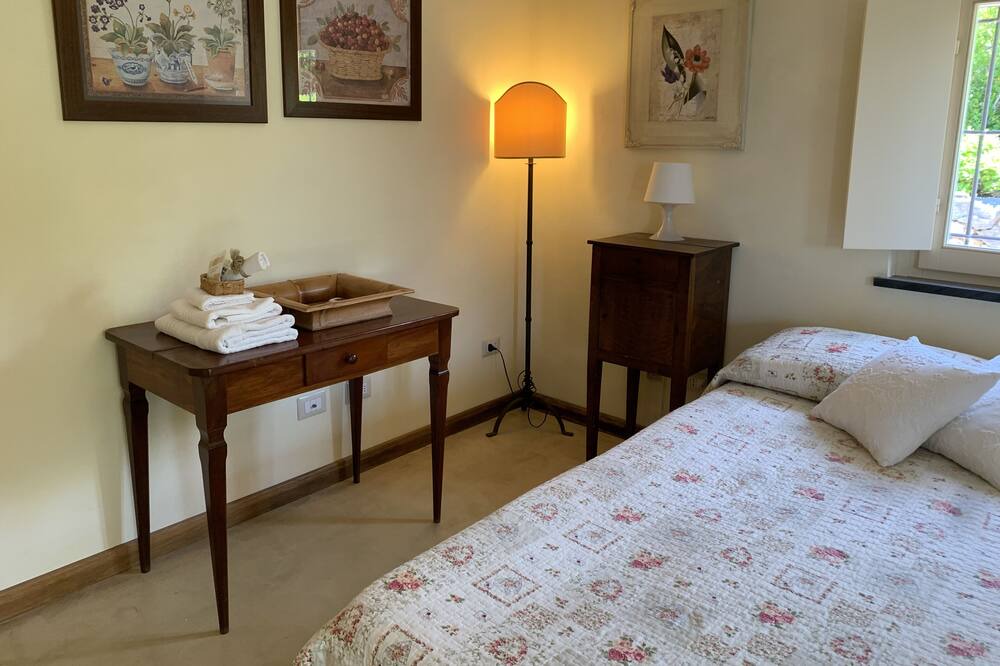 Photo of Bedroom in Montemarcello