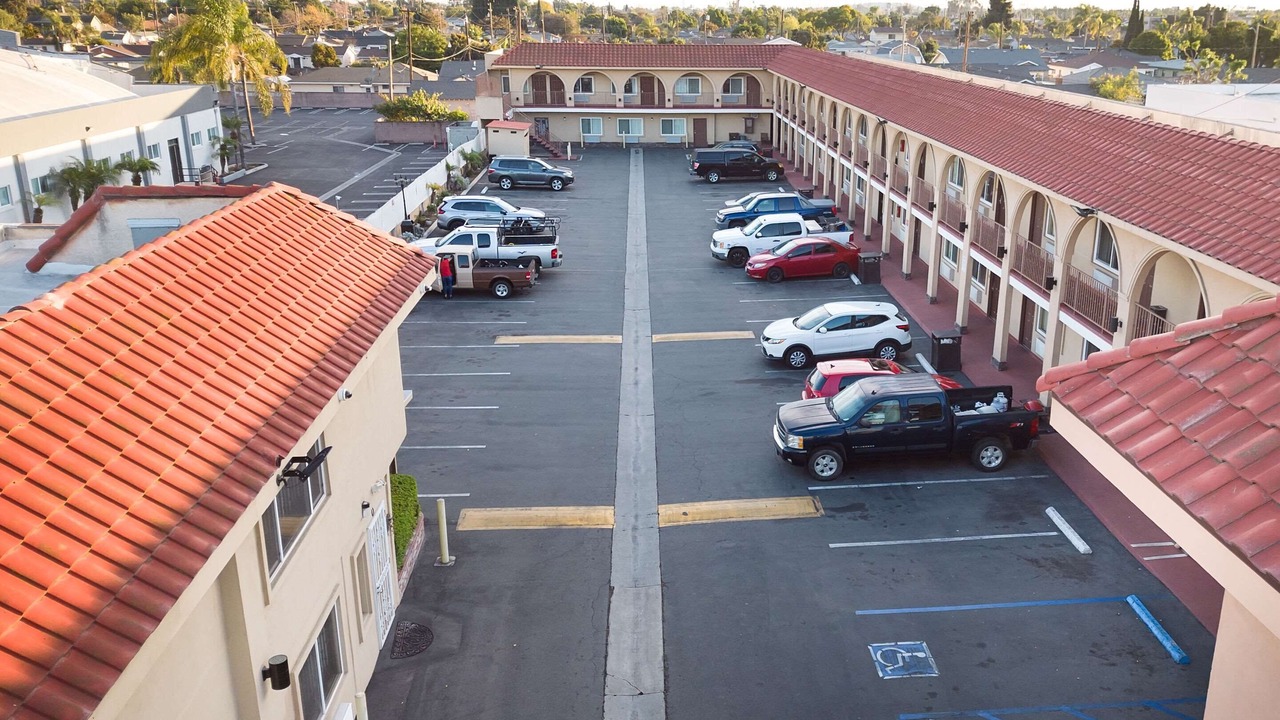 Photo of Outdoor in Bellflower