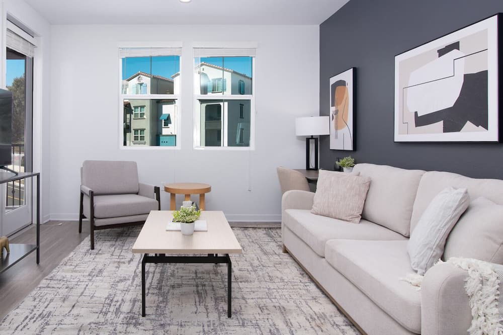 Photo of Livingroom in Corona