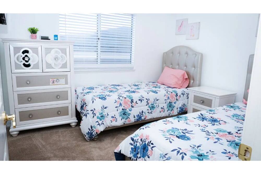 Photo of Bedroom in Harbor