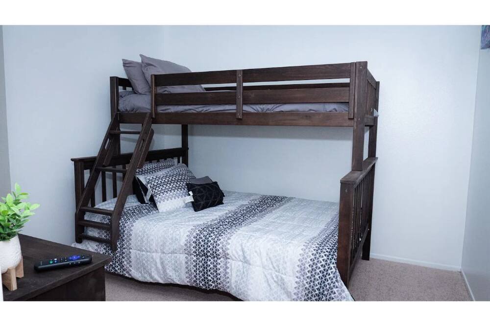 Photo of Bedroom in Harbor