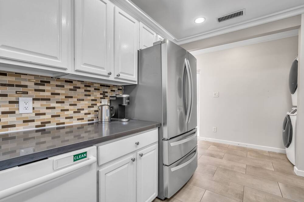 Photo of Kitchen in Coastal San Pedro