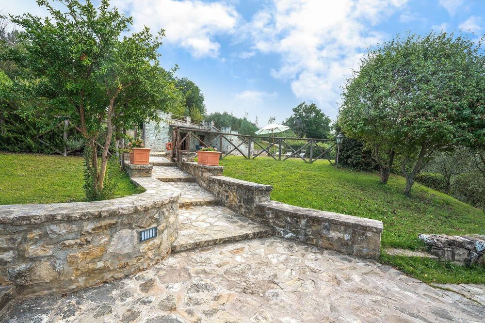 Photo of Outdoor in Izzalini
