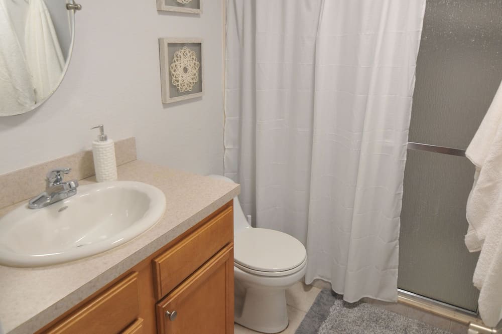 Photo of Bathroom in Islamorada