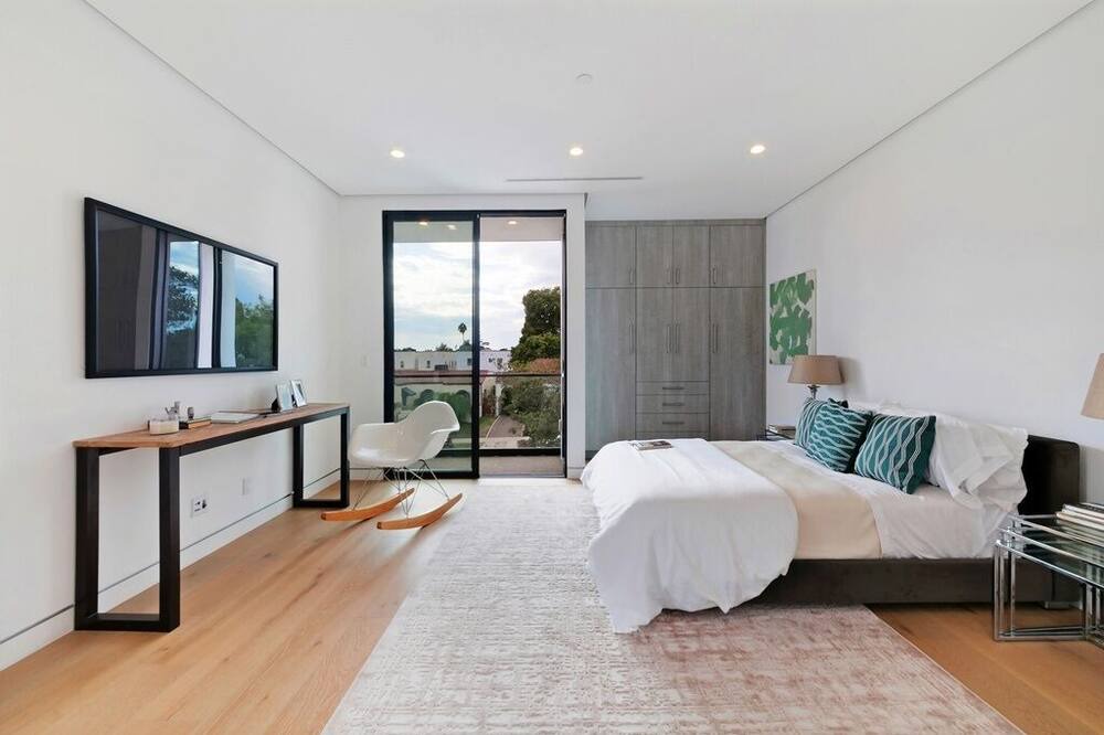 Photo of Bedroom in Fairfax District