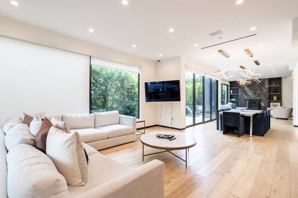 Photo of Livingroom in Hollywood