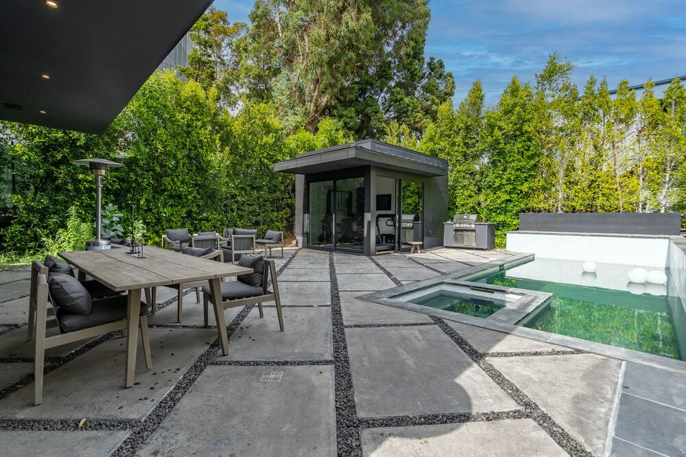 Photo of Outdoor in Hollywood