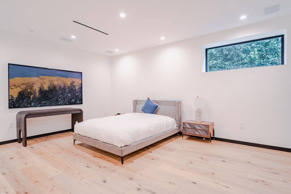 Photo of Bedroom in Hollywood