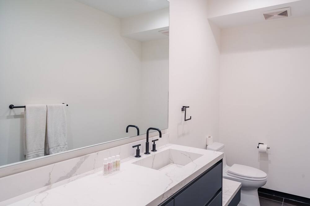 Photo of Bathroom in Hollywood