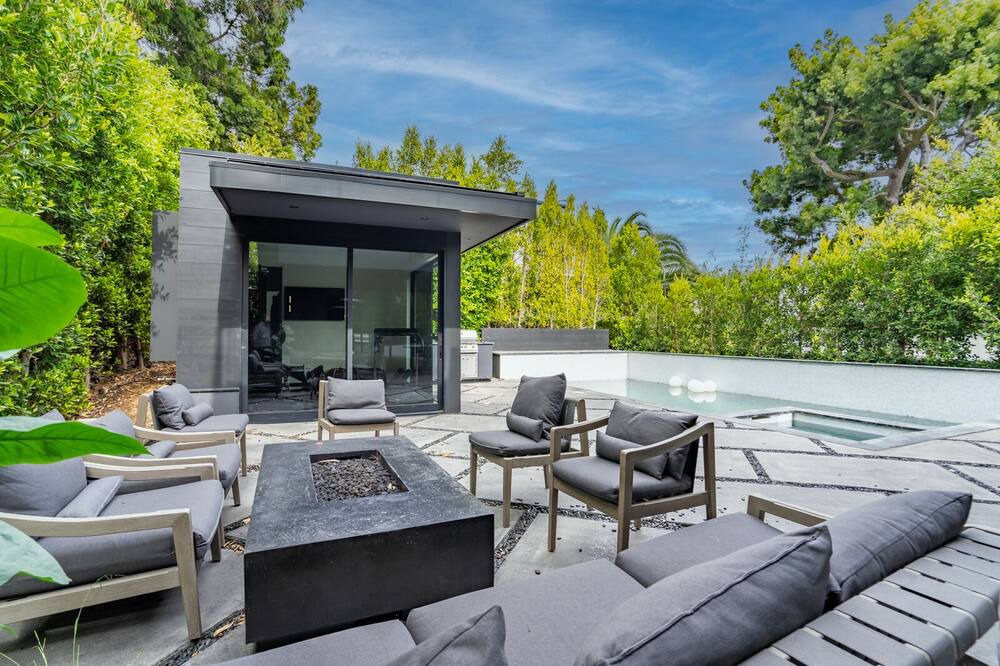 Photo of Outdoor in Hollywood