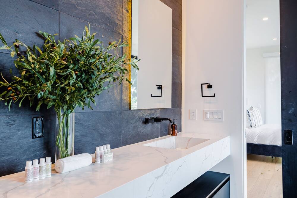 Photo of Bathroom in Hollywood