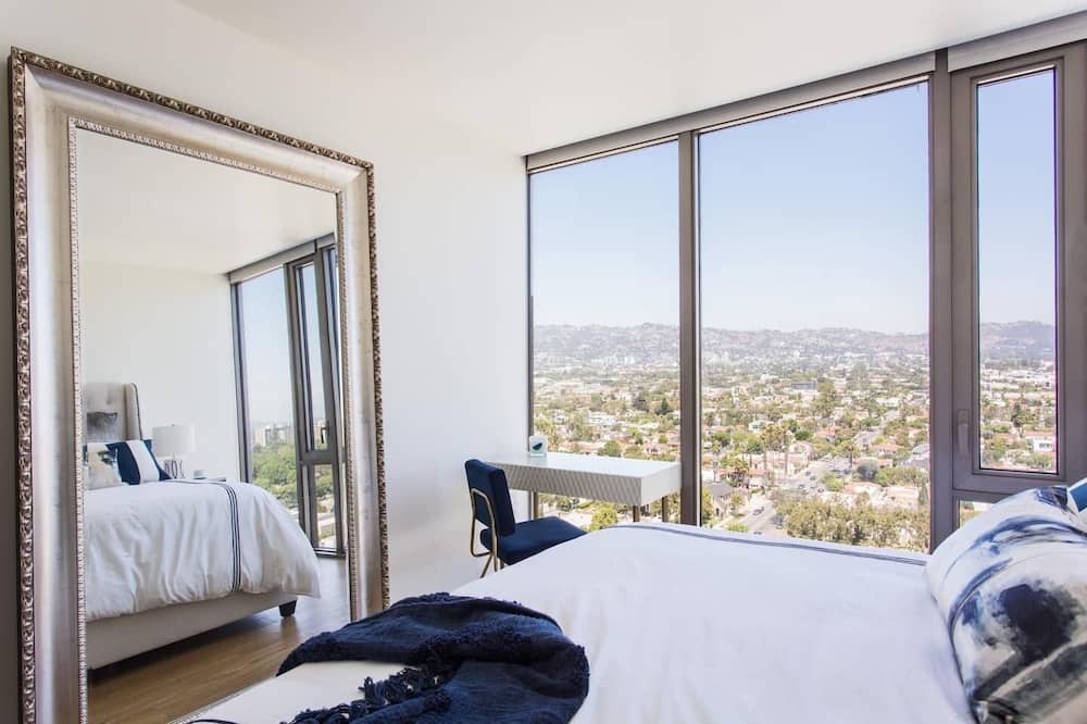 Photo of Bedroom in Carthay Circle