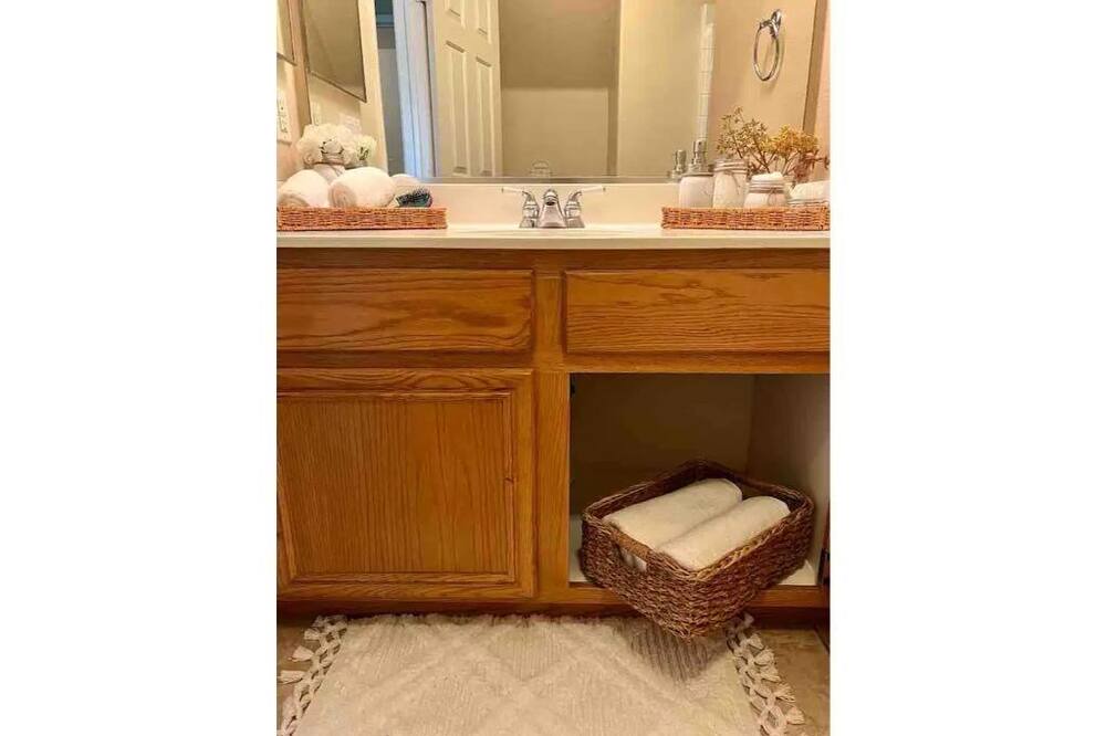 Photo of Bathroom in Corona