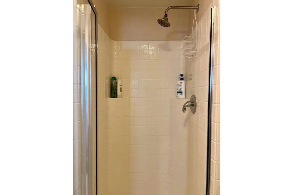 Photo of Bathroom in Corona
