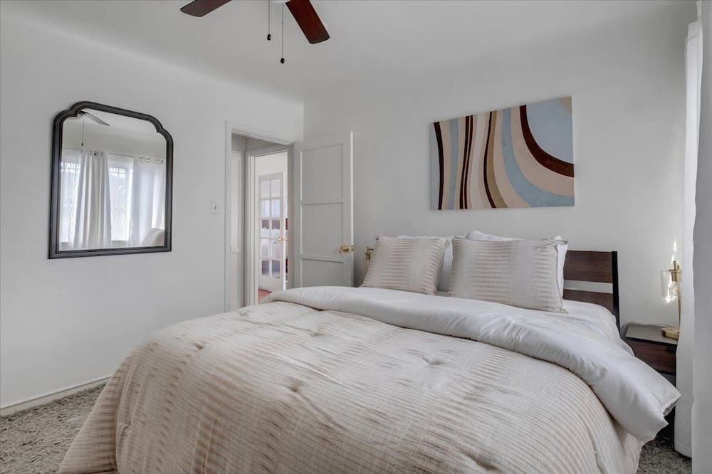 Photo of Bedroom in View Park-Windsor Hills