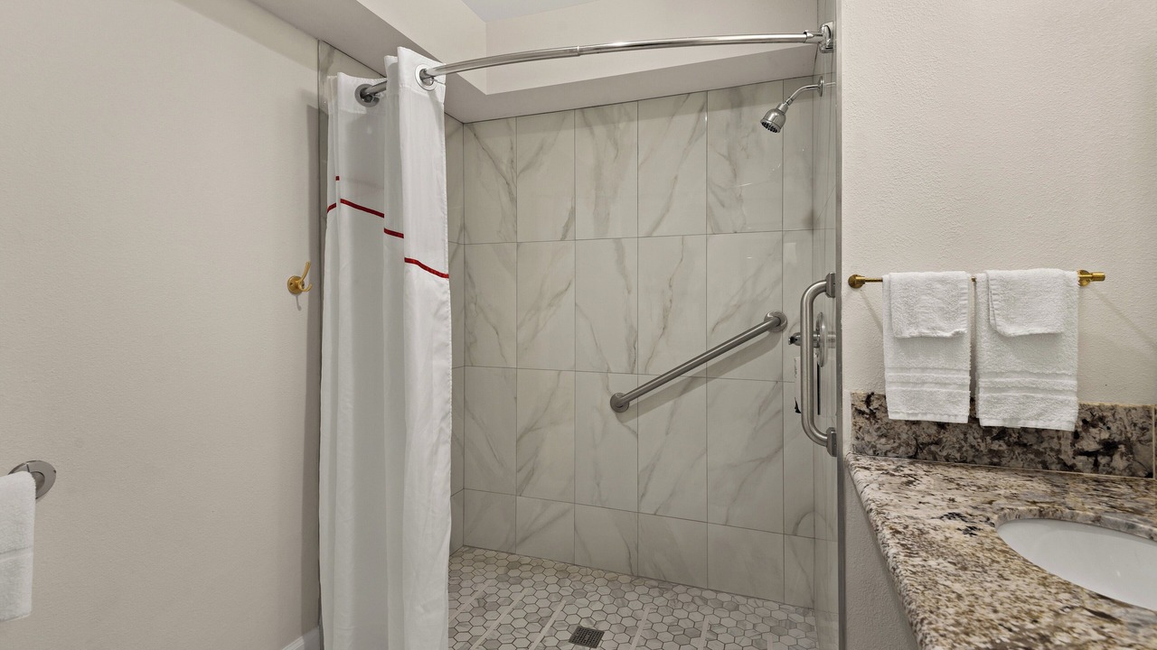 Photo of Bathroom in Harbor